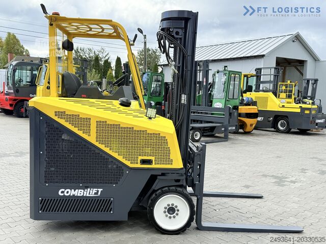 Vierwege-Gabelstapler Combilift CB4000 TRIPLEX 5200 FREE-LIFT POSITIONER