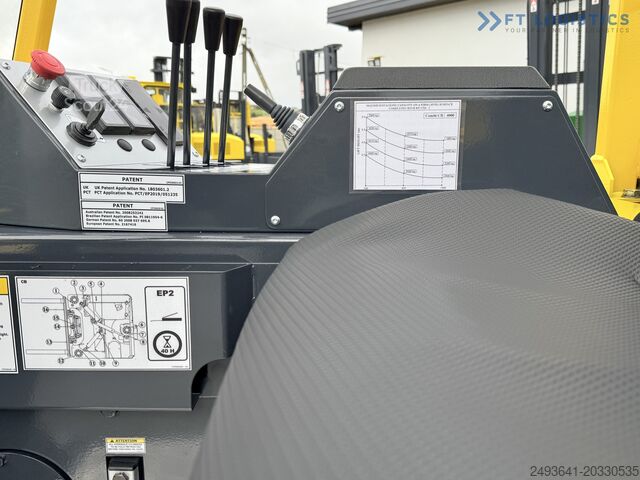 Vierwege-Gabelstapler Combilift CB4000 TRIPLEX 5200 FREE-LIFT POSITIONER