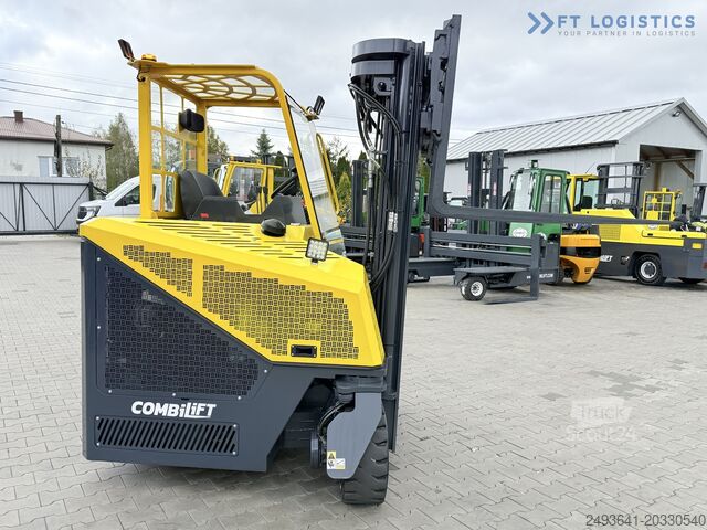 Vierwege-Gabelstapler Combilift CB4000 TRIPLEX 5200 FREE-LIFT POSITIONER