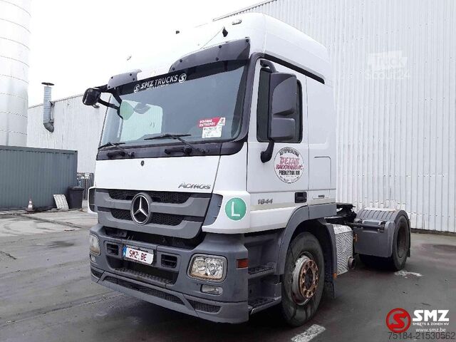 Tracteur standard Mercedes-Benz Actros 1844