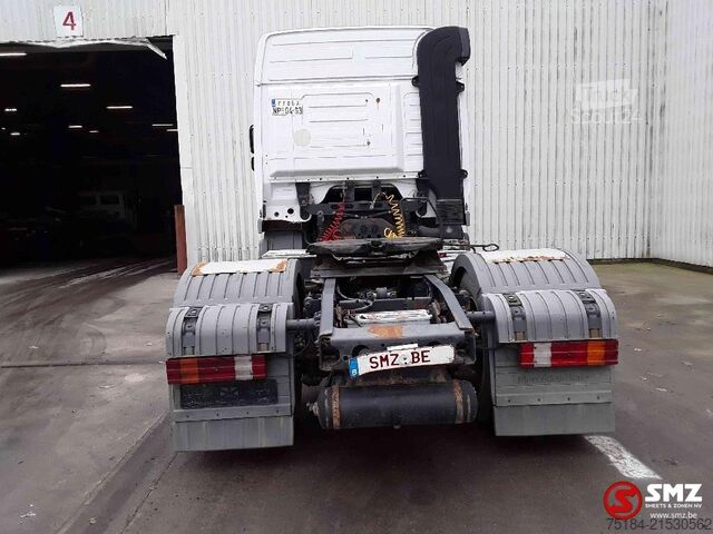 Tracteur standard Mercedes-Benz Actros 1844