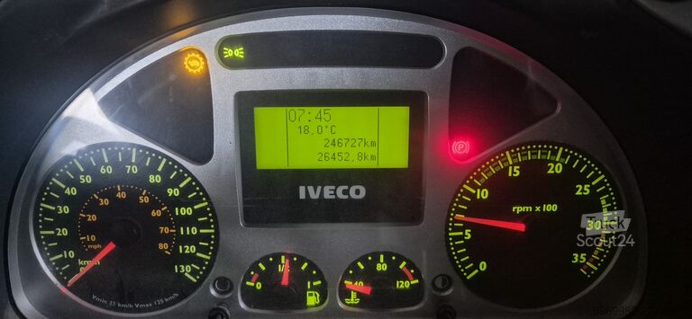 IVECO 150 s jeřábem IVECO 150 E21