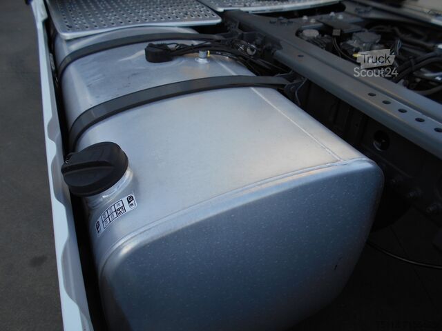 Standard tractor unit DAF XG 480