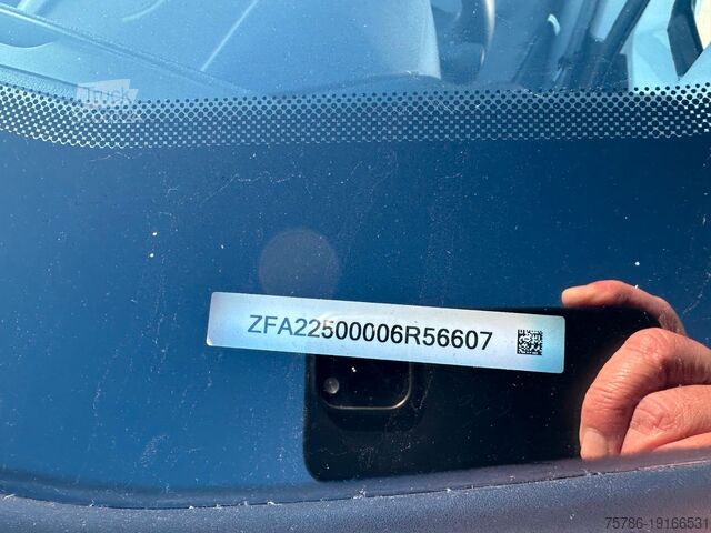 Panelinis furgonas FIAT Fiorino KA/ Heckflügelt/ AC/ Dachträger/