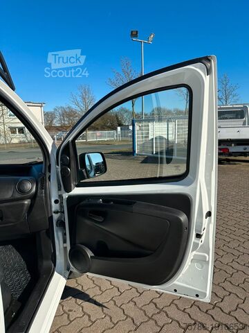 Panelinis furgonas FIAT Fiorino KA/ Heckflügelt/ AC/ Dachträger/