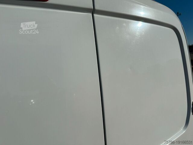 Panelinis furgonas FIAT Fiorino KA/ Heckflügelt/ AC/ Dachträger/