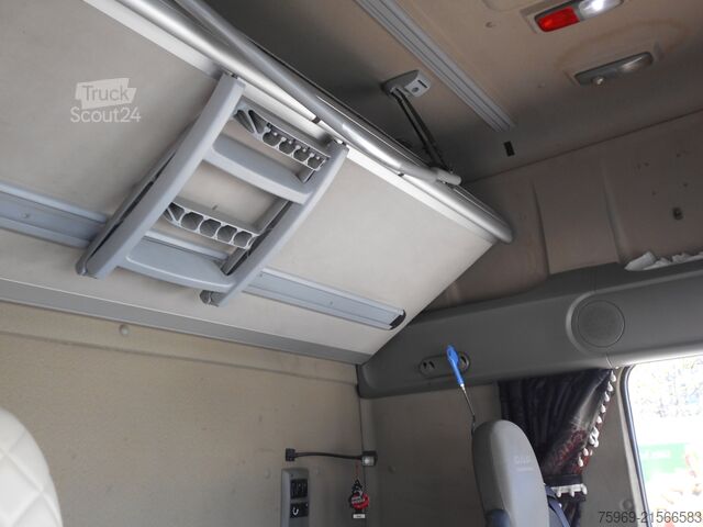 štandardný ťahač DAF 105.460