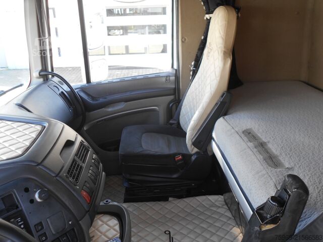 štandardný ťahač DAF 105.460