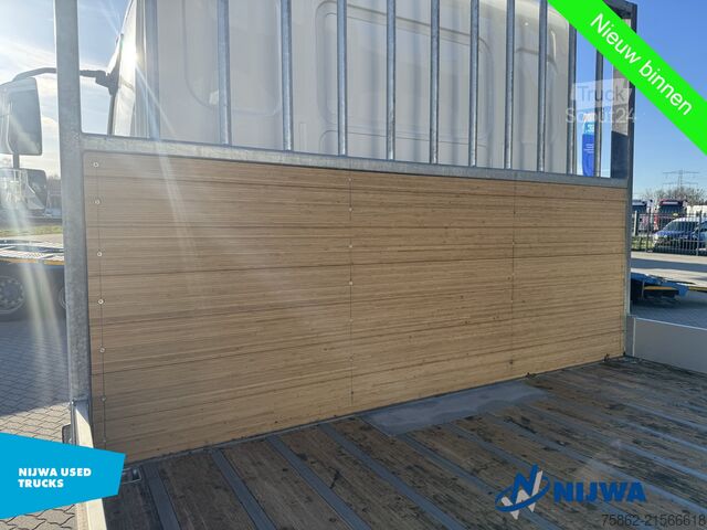 Štandard-SZM Renault D 250 4x2 Oprijwagen + Trekhaak