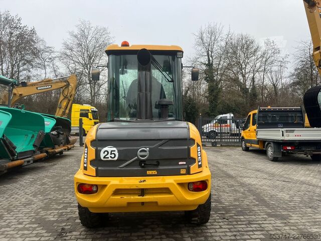 Volvo L 30 G Volvo L 30 G