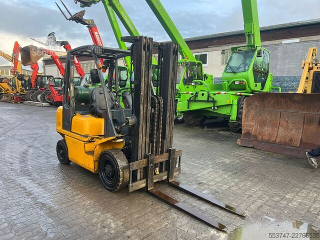 Nissan FG 25 Nissan FG 25