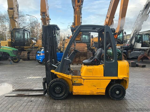 Nissan FG 25 Nissan FG 25