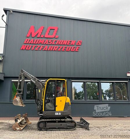Miniexcavadora Volvo ECR 28