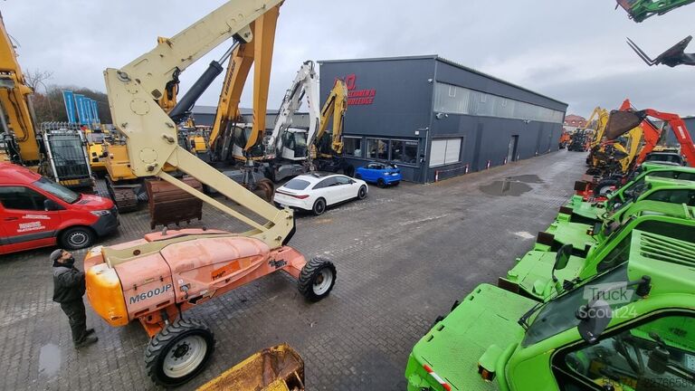 Телескопичен повдигач на стрела JLG M 600 JP