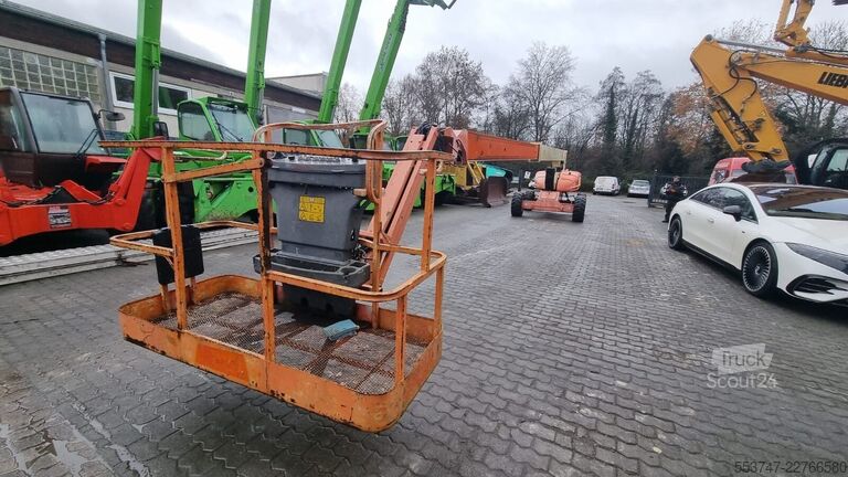 Телескопичен повдигач на стрела JLG M 600 JP
