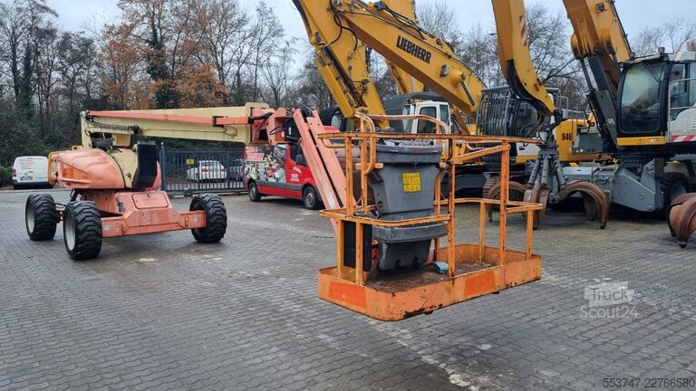 Телескопичен повдигач на стрела JLG M 600 JP
