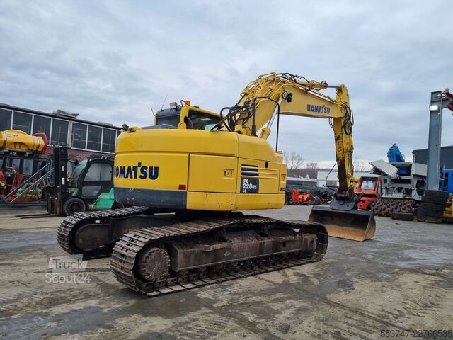 Vikšrinis ekskavatorius Komatsu PC 228 USLC-8