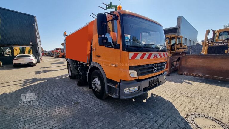 Kehrmaschine Mercedes-Benz Atego 1523