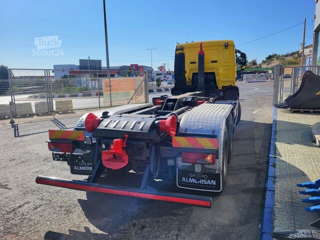 Hook lift container truck MAN TG33.480