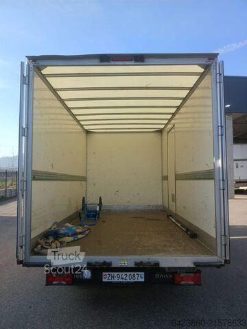 Skåpbil Iveco Daily