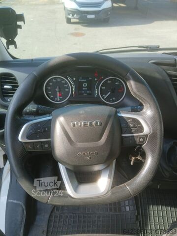 Skåpbil Iveco Daily