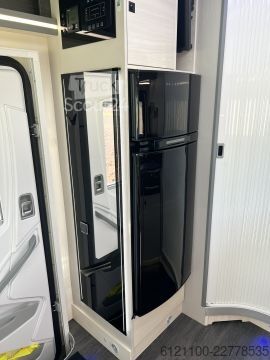 Autocaravana integral Challenger Vollintegriert 2060 Graphite Ultimate Automatik, Connect-/Arctic-Pak