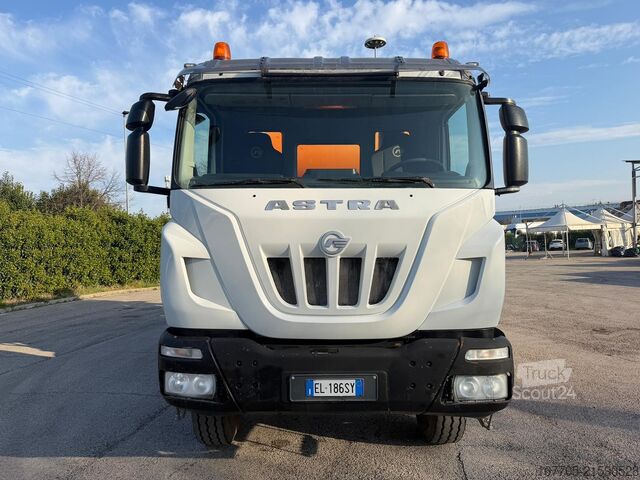 Concrete mixer truck Astra HD9 84.48