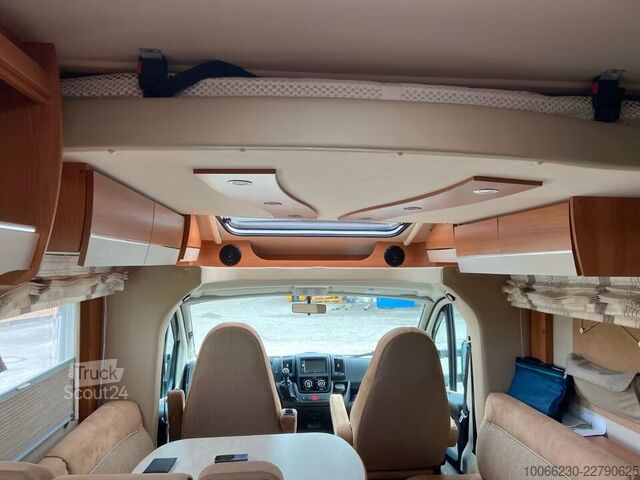 Daļēji integrēta kemperis Hymer Tramp T 614 CL