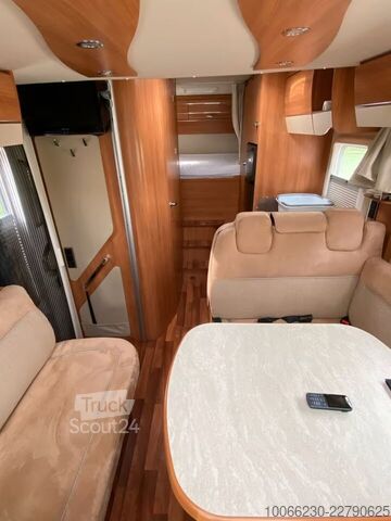 Daļēji integrēta kemperis Hymer Tramp T 614 CL