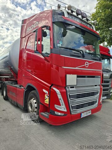 стандартний тракторний агрегат Volvo FH 500