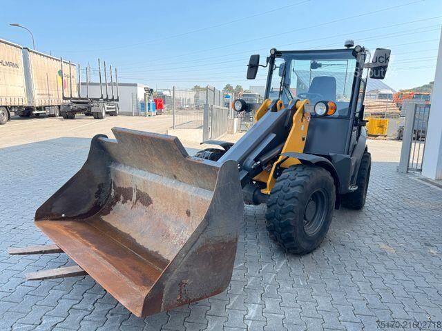 товарач Ahlmann AX 850 / nur: 671h / 11.2022 / Gabel / Schaufel