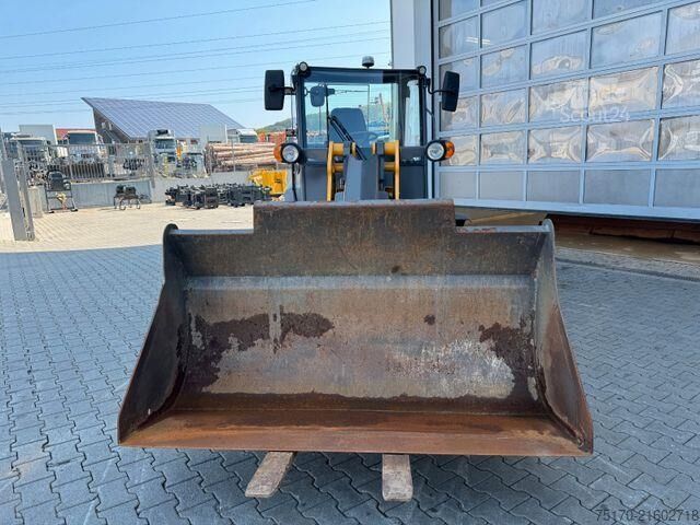 товарач Ahlmann AX 850 / nur: 671h / 11.2022 / Gabel / Schaufel