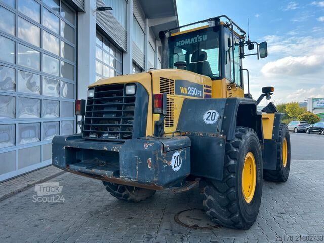 товарач Komatsu WA 250 PT - 5H / 12.390h /