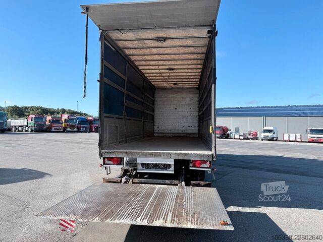 Φορτηγό πλατφόρμα με μουσαμά SCANIA P280 4x2 Euro 5 7,7 m Curtainsider and Tailli
