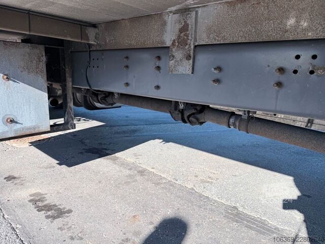 Φορτηγό πλατφόρμα με μουσαμά SCANIA P280 4x2 Euro 5 7,7 m Curtainsider and Tailli