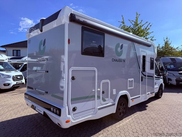 عربة تخييم شبه مدمجة CHAUSSON 777 Titanium Line ~ ARCTIC ~ `27