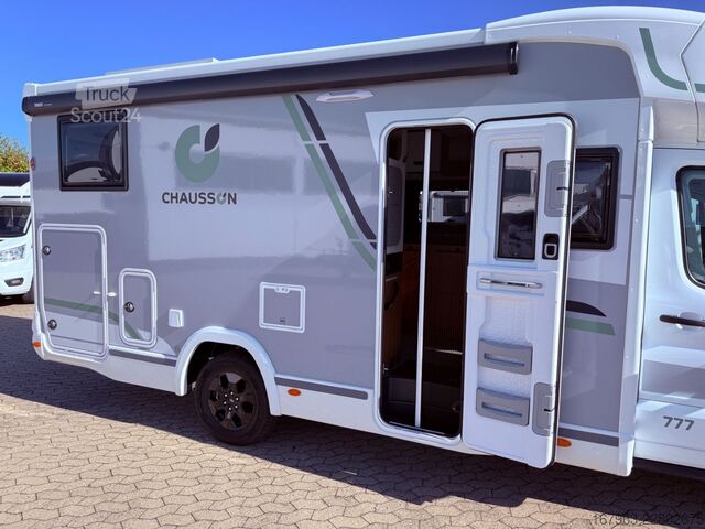 عربة تخييم شبه مدمجة CHAUSSON 777 Titanium Line ~ ARCTIC ~ `27