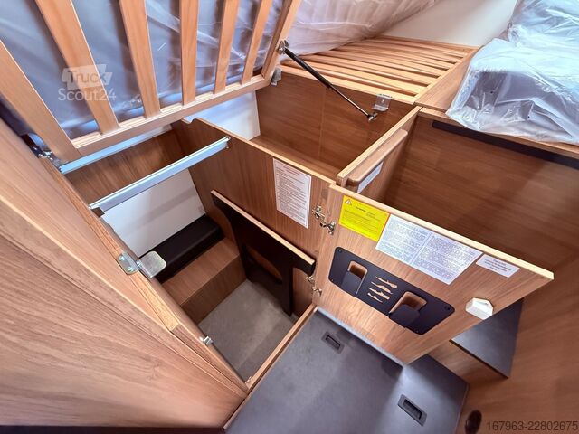 عربة تخييم شبه مدمجة CHAUSSON 777 Titanium Line ~ ARCTIC ~ `27