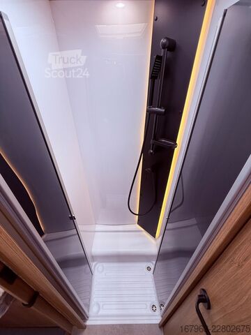 عربة تخييم شبه مدمجة CHAUSSON 777 Titanium Line ~ ARCTIC ~ `27