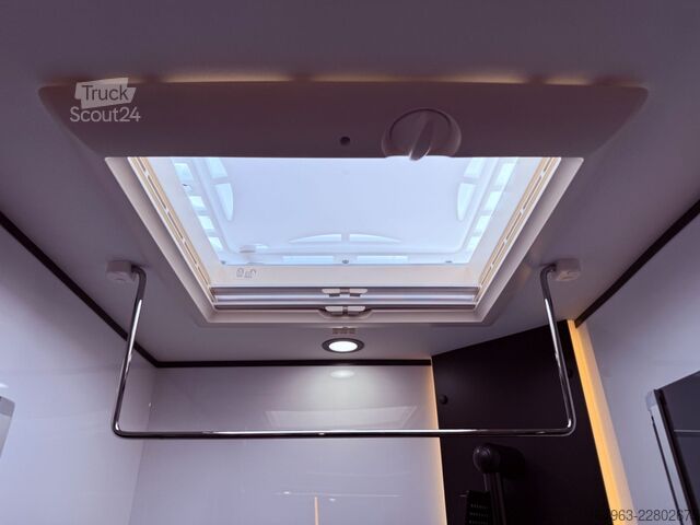 عربة تخييم شبه مدمجة CHAUSSON 777 Titanium Line ~ ARCTIC ~ `27