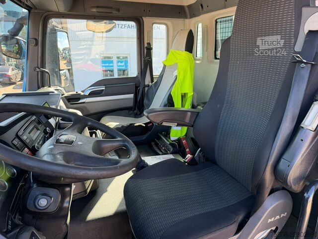 شاحنة مسطحة MAN TGS 28.440 6x6BB HIAB XS244 Funk Container 6,30m