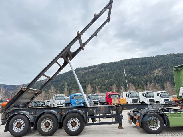Ремарке със сменяемо шаси SCHWARZMÜLLER R-Serie Liftachse Containerchassis Kipperchassis