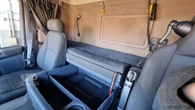 Transport refrigerat/congelat Scania P360 4X2 Fleisch Rohrbahnen Carrier Vector 1550