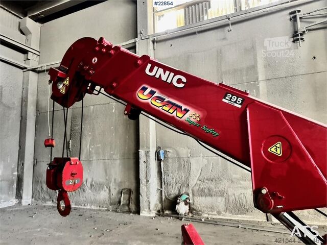 Pacelšanas rīks Unic URW-295 crawler crane – only 380 hours!