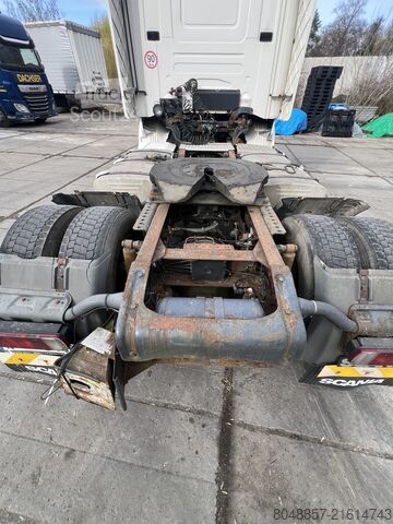 Standard tractor unit Scania L124.420