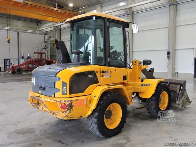 Kerekes rakodó VOLVO L30G + Fork