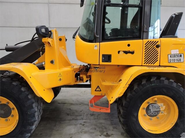 Kerekes rakodó VOLVO L30G + Fork