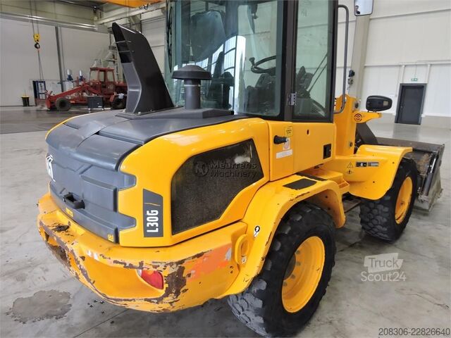 Kerekes rakodó VOLVO L30G + Fork