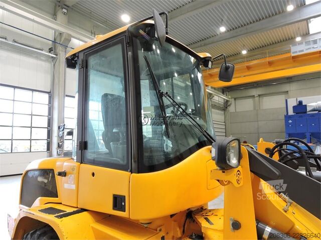 Kerekes rakodó VOLVO L30G + Fork