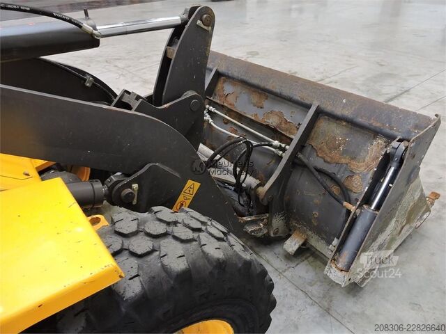 Kerekes rakodó VOLVO L30G + Fork
